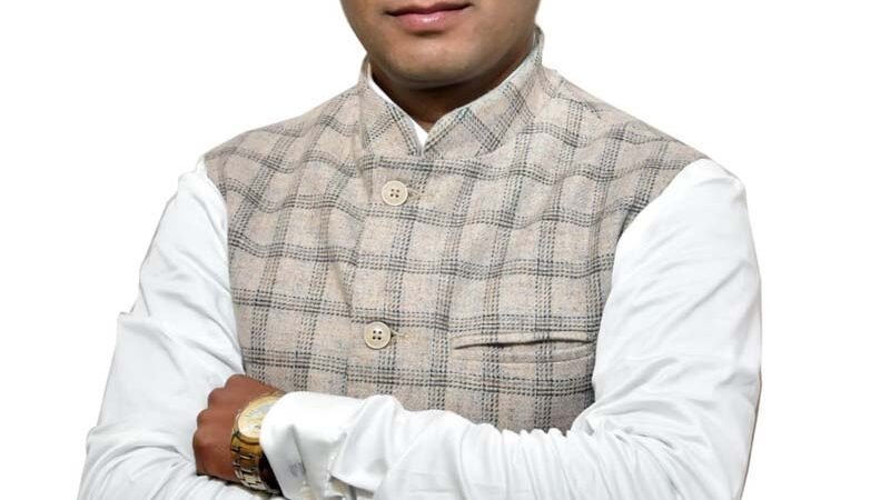 बंजर खेतों में खिला आत्मनिर्भरता का सपना, 200 सेब के पेड़ों के बाद अब 5 हजार पौधों का लक्ष्य