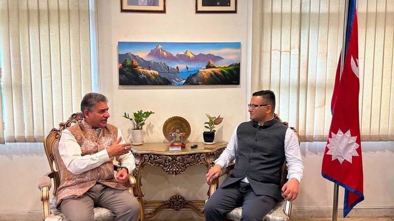 भारत-नेपाल के बीच संस्कृत शिक्षा एवं अनुसंधान सहयोग को मिलेगी नई गति, नेपाल दूतावास में हुई महत्वपूर्ण बैठक