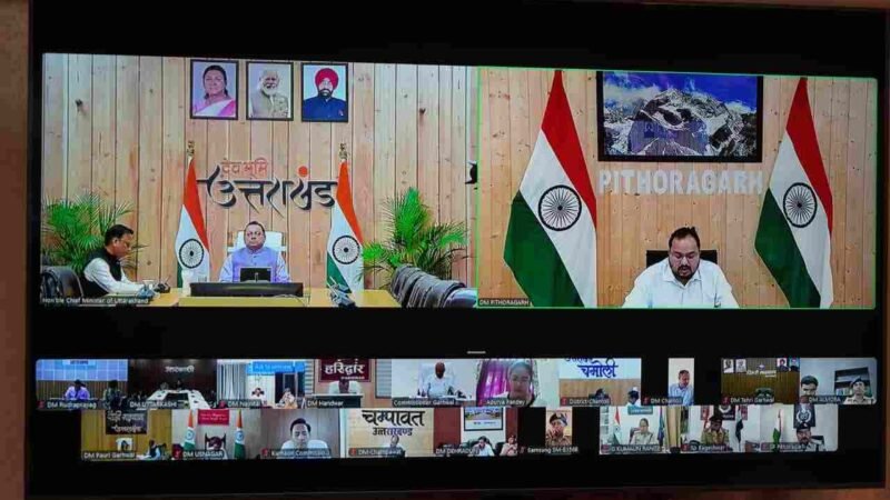 मानसून को लेकर सीएम धामी ने जिलाधिकारियों को किया अलर्ट, 15 अक्टूबर तक प्रदेश की सड़कें गड्ढामुक्त करने के निर्देश