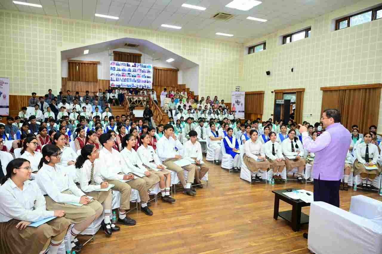 सीएम धामी ने शुरू किया ‘मुख्यमंत्री युवा विद्यार्थी मंथन’, बोले—युवाओं की सोच और सुझावों को मिलेगा नीति निर्माण में स्थान