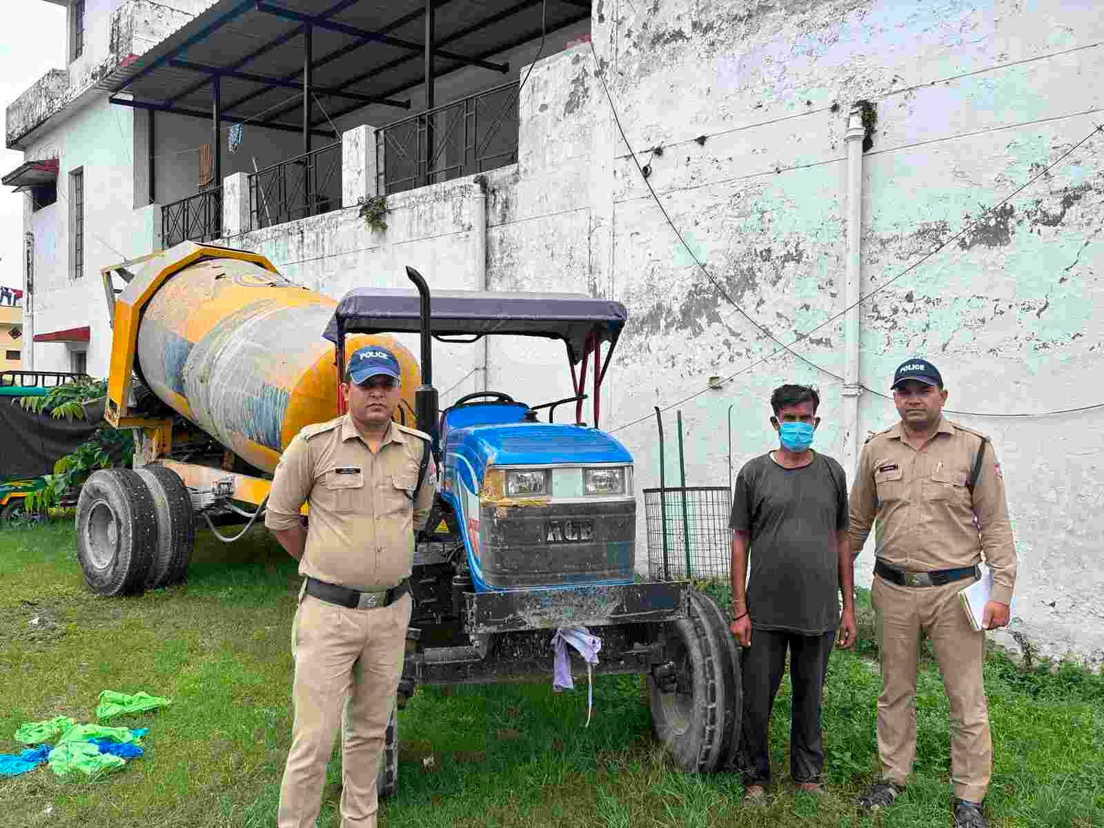 तेज रफ्तार ट्रैक्टर ने ली 18 वर्षीय युवती की जान, क्लेमेंटाउन पुलिस ने चालक को किया गिरफ्तार