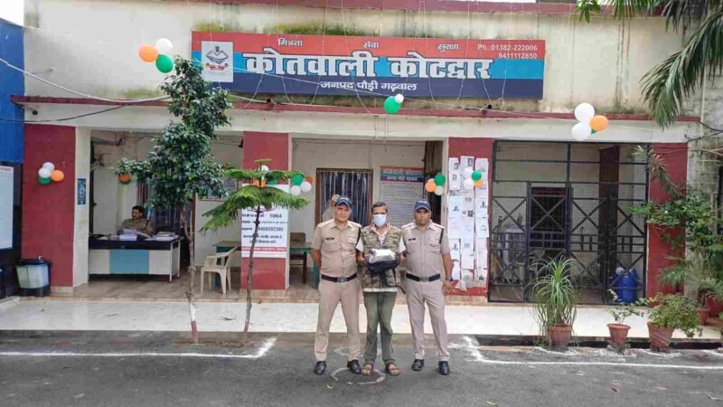 2.046 किलो चरस के साथ हिस्ट्रीशीटर गिरफ्तार, तस्करी में प्रयुक्त कार सीज