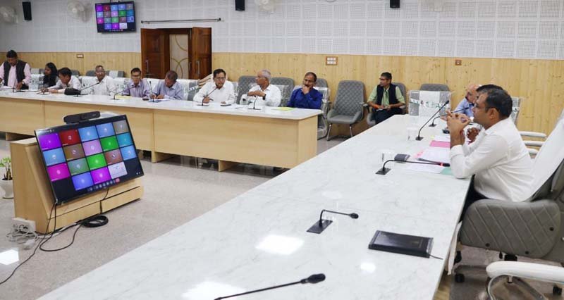 स्वतंत्रता संग्राम सेनानियों की स्मृतियों के संरक्षण को प्राथमिकता, चमोली डीएम ने दिए समयबद्ध कार्रवाई के निर्देश
