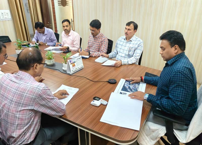 केदारनाथ यात्रा व्यवस्थाओं की वर्चुअल समीक्षा, स्वास्थ्य सेवाओं को मजबूत करने पर जोर