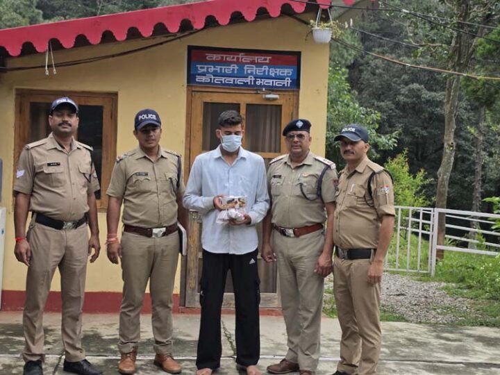 24 घंटे में चोरी का खुलासा, 15 लाख से अधिक के स्वर्ण आभूषण बरामद