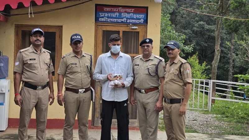 24 घंटे में चोरी का खुलासा, 15 लाख से अधिक के स्वर्ण आभूषण बरामद