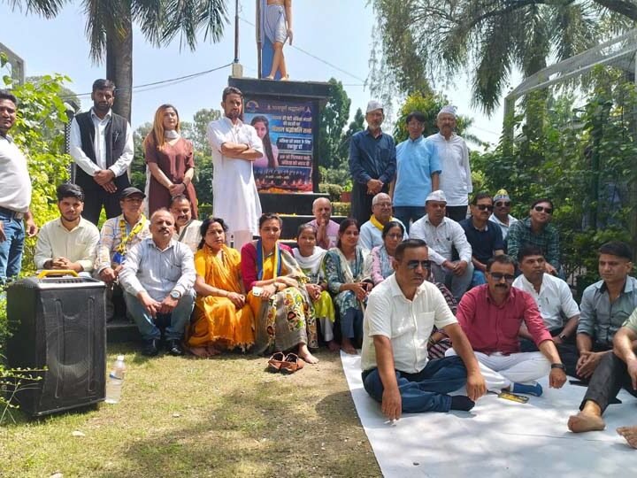 अंकिता भंडारी की पुण्यतिथि पर आप ने गांधी प्रतिमा स्थल पर दी श्रद्धांजलि, महिला सुरक्षा और न्याय का मुद्दा उठाया