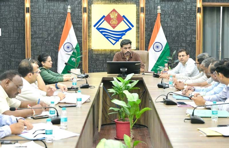 नदियों में कूड़ा डालने वालों पर होगी FIR, अनधिकृत डंपिंग साइट पर भी होगी सख्त कार्रवाई