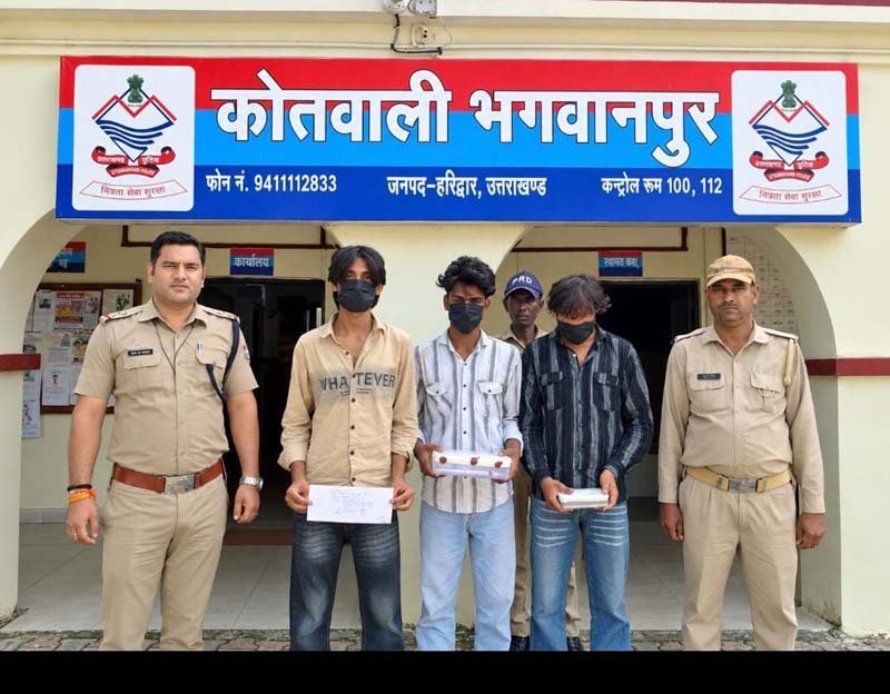 हरिद्वार पुलिस ने 24 घंटे में लूट का किया खुलासा, तीन शातिर आरोपी गिरफ्तार