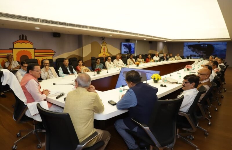 प्रवासी बुद्धिजीवियों से संवाद में मुख्यमंत्री धामी ने साझा की उत्तराखण्ड के विकास की प्राथमिकताएं
