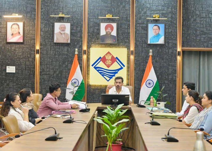 वन भूमि हस्तांतरण के मामलों में तेजी के लिए रिजर्व लैंड बैंक होगा अपडेट, डीएम ने दिए सर्वे के निर्देश