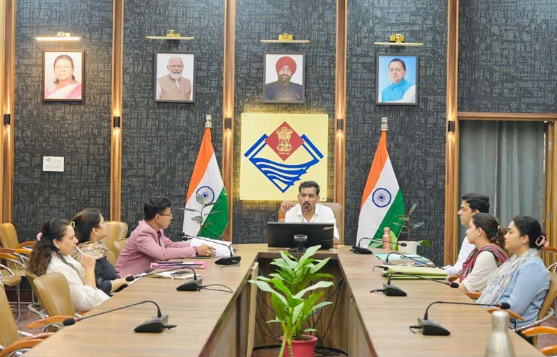वन भूमि हस्तांतरण के मामलों में तेजी के लिए रिजर्व लैंड बैंक होगा अपडेट, डीएम ने दिए सर्वे के निर्देश
