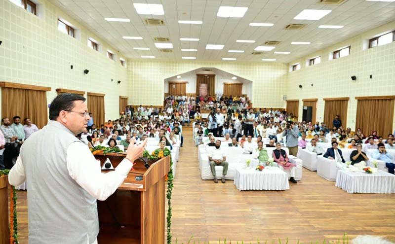 हिंदी को विज्ञान, तकनीक और डिजिटल दुनिया की मजबूत भाषा बनाना होगा: मुख्यमंत्री धामी