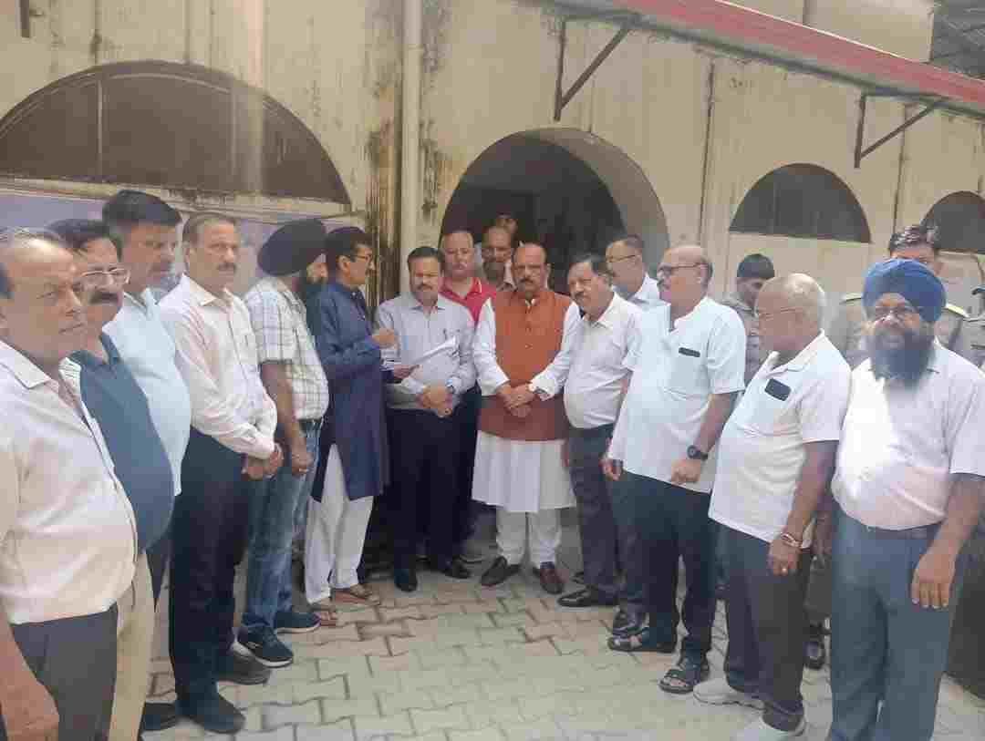 किच्छा विधायक तिलकराज बेहड़ से दुर्व्यवहार के विरोध में पंजाबी महासभा ने सौंपा ज्ञापन, दोषियों पर कार्रवाई की मांग