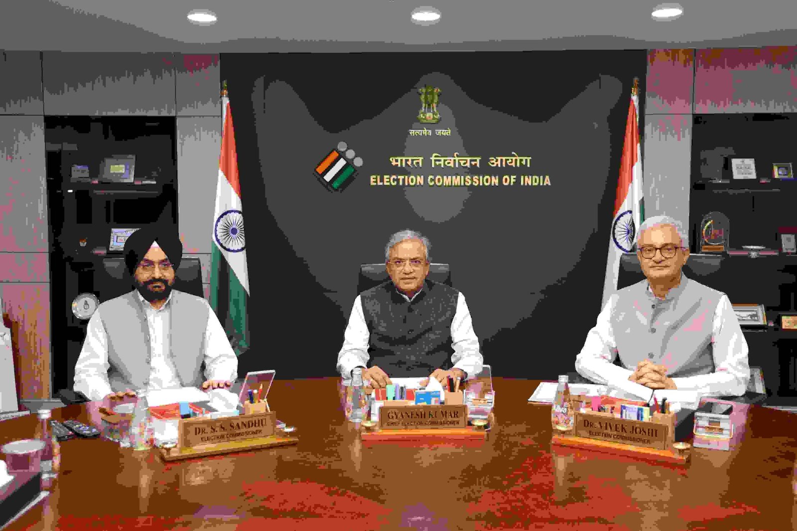 दिल्ली में मतदाता सूची पर दावे-आपत्तियों की समयसीमा 30 अक्टूबर तक बढ़ी, महाराष्ट्र में 12 अक्टूबर तक मौका