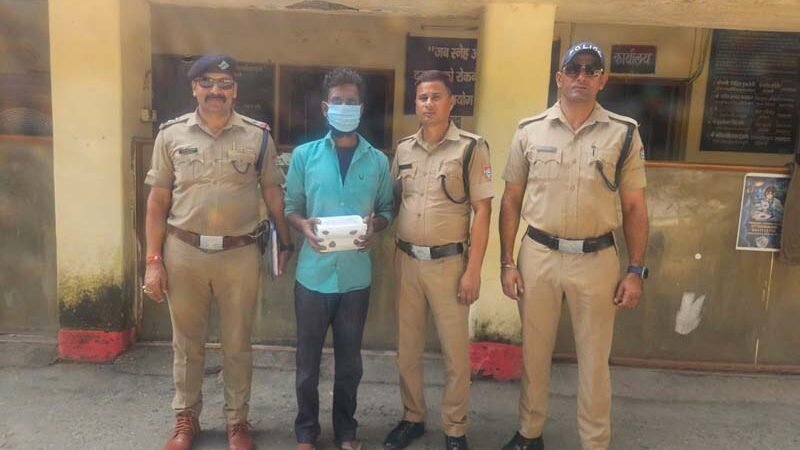 लालकुआं में बंद मकान में चोरी का खुलासा, एक आरोपी गिरफ्तार; सोने-चांदी के आभूषण और ₹25 हजार बरामद