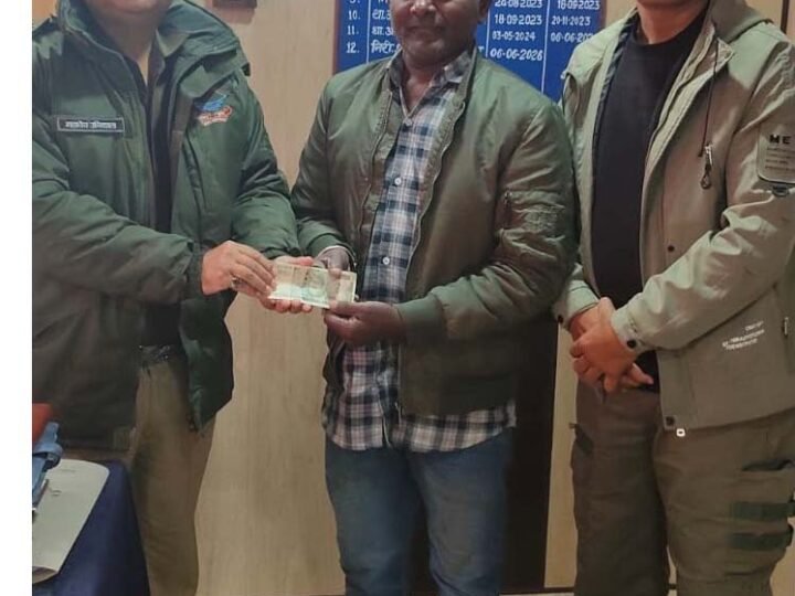 बद्रीनाथ धाम के दुकानदार से साइबर ठगी, चमोली पुलिस ने ₹32 हजार की पूरी रकम कराई वापस
