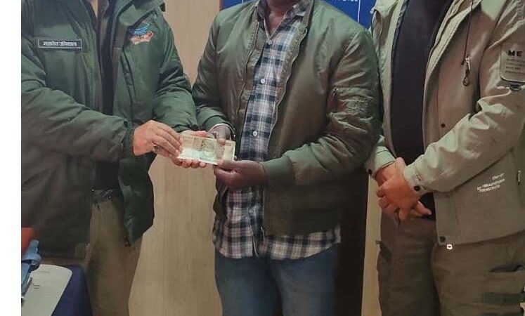 बद्रीनाथ धाम के दुकानदार से साइबर ठगी, चमोली पुलिस ने ₹32 हजार की पूरी रकम कराई वापस