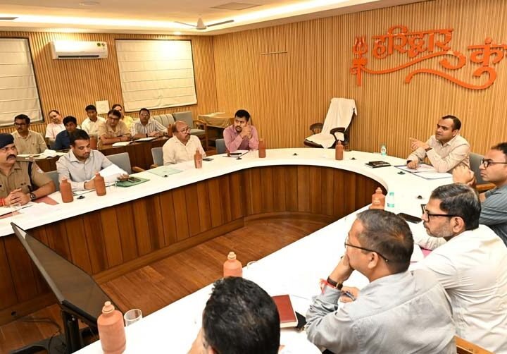 कुंभ से पहले हरिद्वार होगा अतिक्रमण मुक्त, डीएम मयूर दीक्षित ने दिए सख्त निर्देश