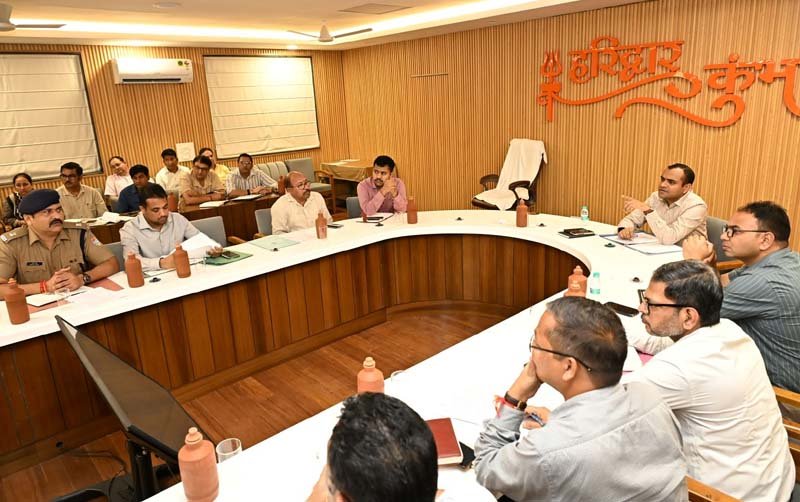 कुंभ से पहले हरिद्वार होगा अतिक्रमण मुक्त, डीएम मयूर दीक्षित ने दिए सख्त निर्देश