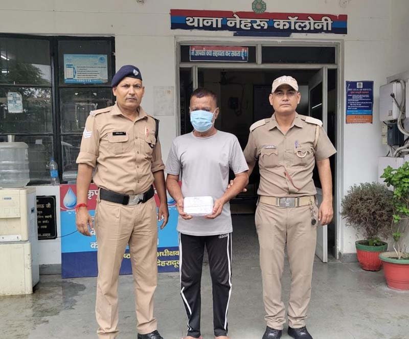 दून पुलिस का नशा तस्करों पर शिकंजा, 7.50 ग्राम स्मैक के साथ आरोपी गिरफ्तार,बरामद; स्मैक की कीमत दो लाख रुपये से अधिक