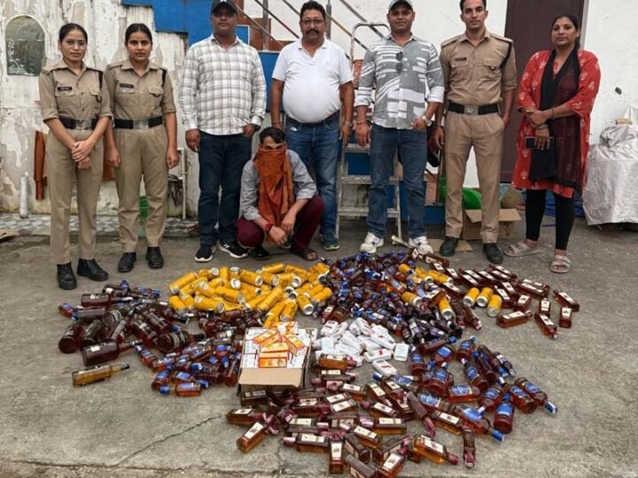 नकरौंदा में आबकारी विभाग की बड़ी कार्रवाई, 11 पेटी अवैध शराब के साथ दो आरोपी गिरफ्तार