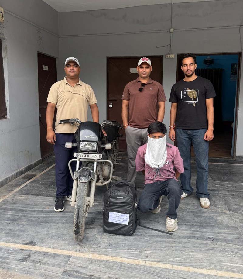 ऋषिकेश में आबकारी विभाग का बड़ा अभियान, तीन आरोपी गिरफ्तार; साढ़े 12 पेटी अवैध शराब बरामद