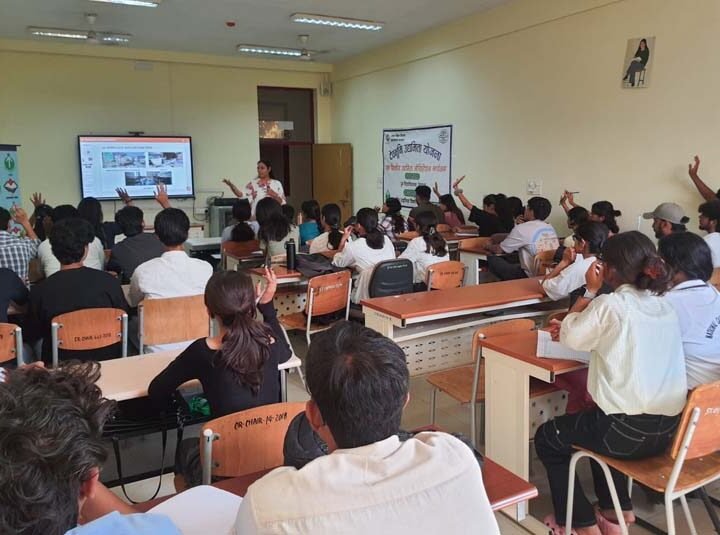 विश्वविद्यालय विद्यार्थियों को रोजगार मांगने वाला नहीं, रोजगार सृजक बनाए: प्रो. सुरेखा डंगवाल