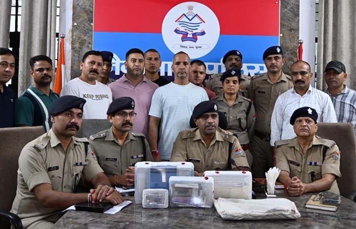 नैनीताल पुलिस की बड़ी कार्रवाई, 5 करोड़ की साइबर ठगी करने वाले अंतर्राष्ट्रीय सिंडिकेट का भंडाफोड़