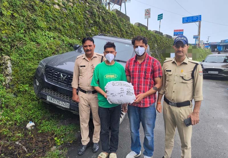 स्कार्पियो से 1.034 किलो डोडा पोस्त की तस्करी, टिहरी पुलिस ने दो अभियुक्त दबोचे