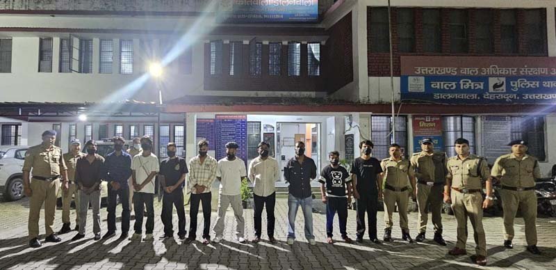 कोरोनेशन अस्पताल में मारपीट का वीडियो वायरल, दून पुलिस ने 10 युवकों को किया गिरफ्तार