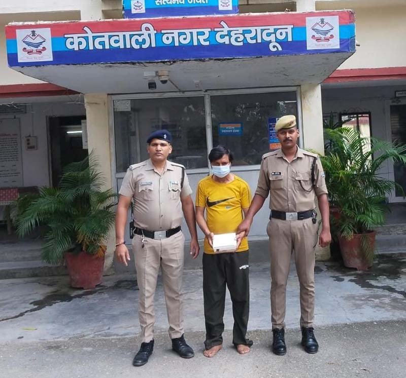 पुताई के दौरान घर में देखी ज्वैलरी, बनाई चोरी की योजना; दून पुलिस ने आरोपी को दबोचा, ₹10 लाख की ज्वैलरी बरामद