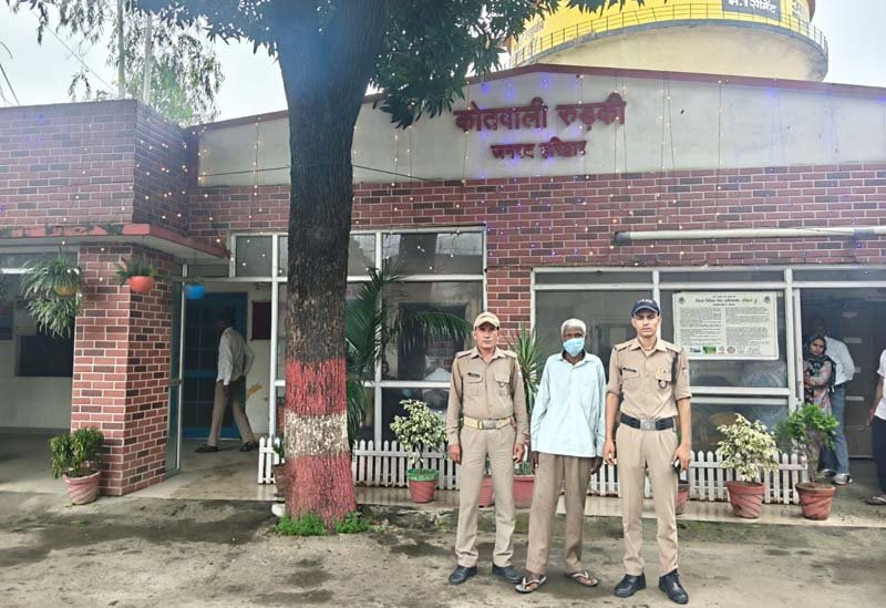 जमीन बेचने के नाम पर ₹12 लाख की धोखाधड़ी, फर्जी बैनामा बनाने वाला आरोपी गिरफ्तार