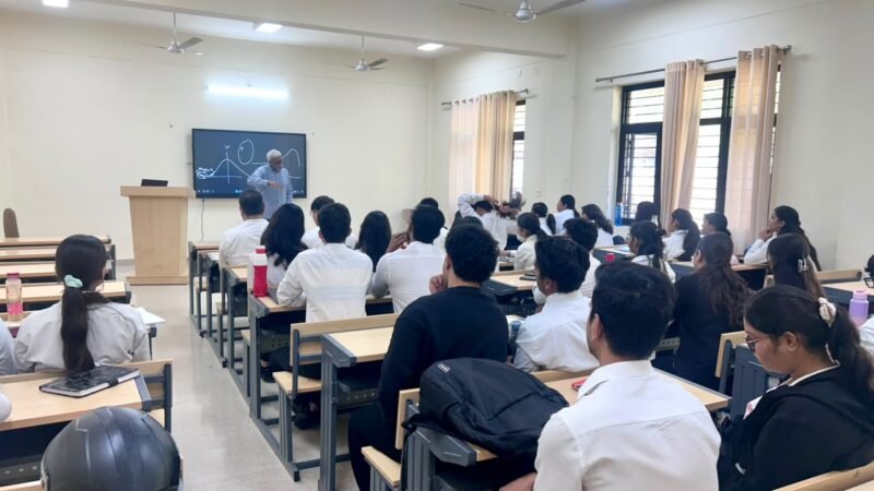 दून विश्वविद्यालय के स्कूल ऑफ मैनेजमेंट में तीन दिवसीय शैक्षणिक कार्यक्रम एवं संकाय संवाद सम्पन्न