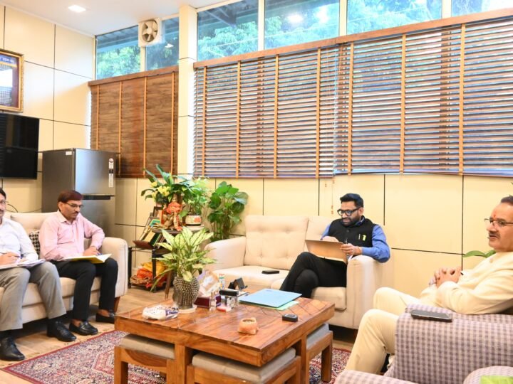 ओलावृष्टि से प्रभावित किसानों को जल्द मिलेगी राहत, नुकसान का सर्वे तत्काल पूरा करने के निर्देश