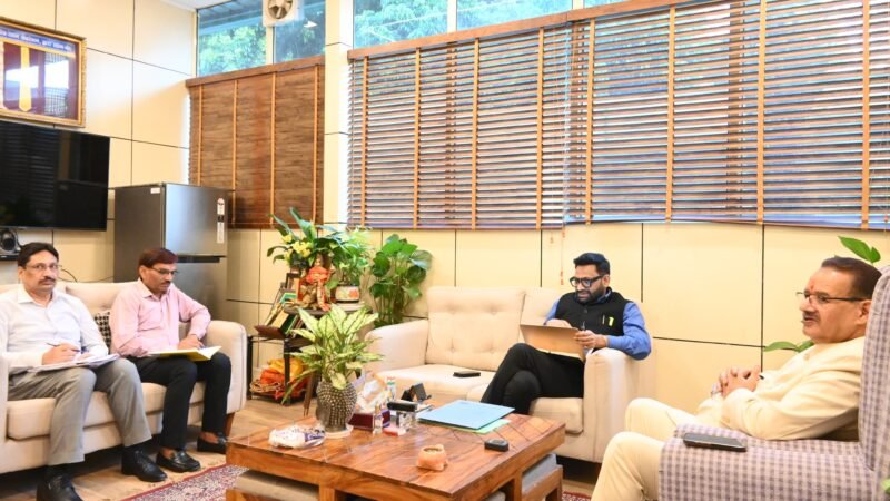 ओलावृष्टि से प्रभावित किसानों को जल्द मिलेगी राहत, नुकसान का सर्वे तत्काल पूरा करने के निर्देश