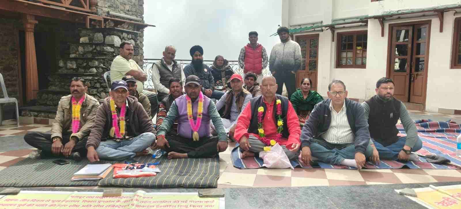कमल भंडारी के समर्थन में शहीद स्थल पर जुटे विभिन्न संगठन, सरकार-प्रशासन को आंदोलन की चेतावनी