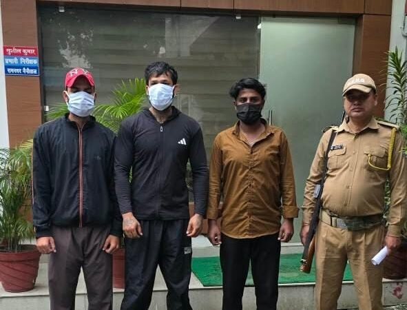 रामनगर डिग्री कॉलेज के प्रधानाचार्य को जिंदा जलाने की धमकी, तीन आरोपी हिरासत में