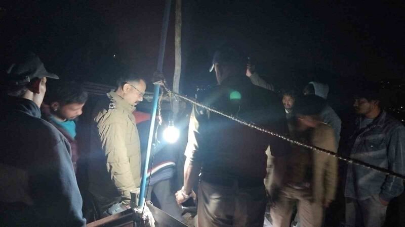 मेहरागांव के समीप निर्माण के दौरान मलबा गिरने से दो मजदूरों की मौत एक घायल