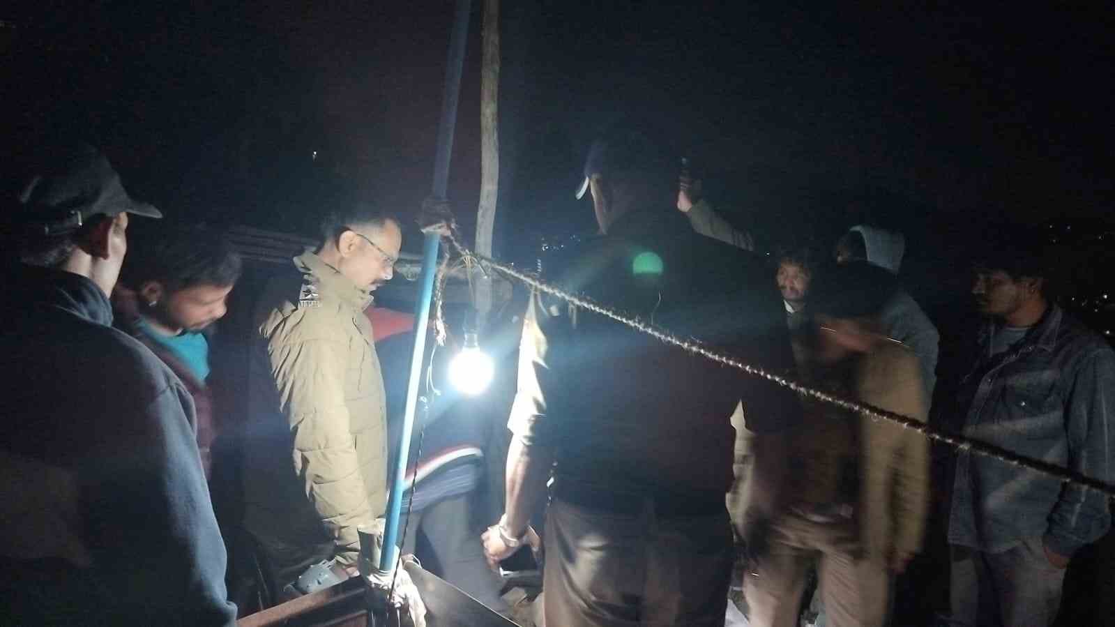 मेहरागांव के समीप निर्माण के दौरान मलबा गिरने से दो मजदूरों की मौत एक घायल