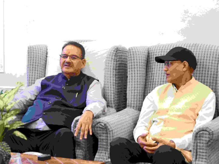 टी महोत्सव की तैयारियां समयबद्ध पूरी करने के निर्देश, कृषि मंत्री गणेश जोशी ने की विभागीय योजनाओं की समीक्षा