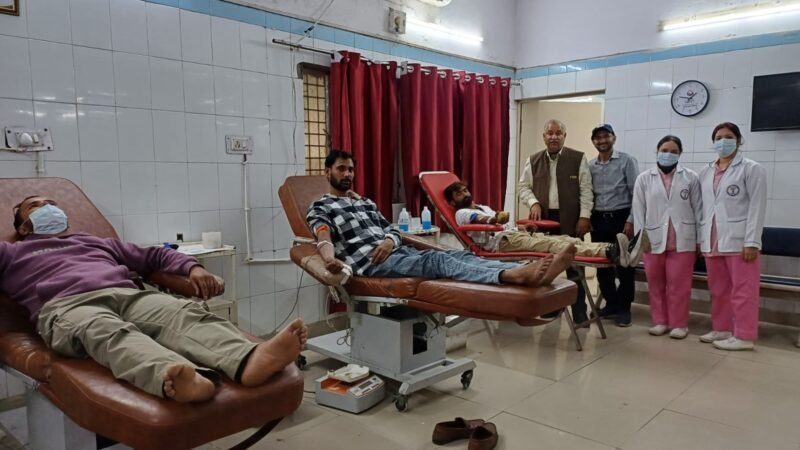 सरदार पटेल की 151वीं जयंती पर रक्तदान शिविर आयोजित, पांच लोगों ने किया रक्तदान
