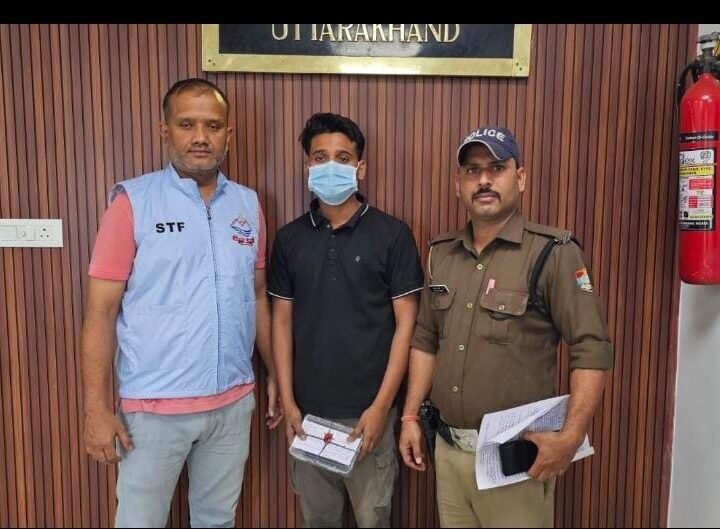 एसएससी परीक्षा में हाईटेक नकल कराने वाले गिरोह का एक और सदस्य दिल्ली से गिरफ्तार