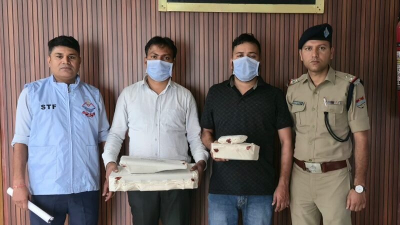 अवैध सिम बॉक्स से चल रहे संदिग्ध कॉल सेंटर का एसटीएफ ने किया भंडाफोड़, दो गिरफ्तार