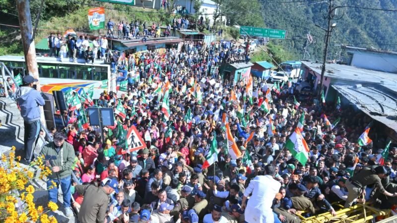 गैरसैंण में कांग्रेस का विधानसभा घेराव, महंगाई-बेरोजगारी के मुद्दे पर सरकार को घेरा